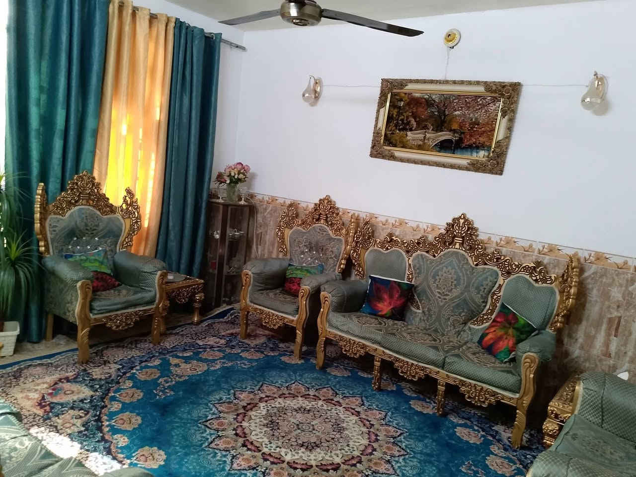 البيت  للبيع مرتب وصالح للسكن
📍الموقع: …الزعفرانيه شارع الكهرباء 

المساحه: 98

الطابق الأرضي:

استقبال

غرفة

مطبخ

حمّام + تواليت

وتواليت خارجي

 الطابق الثاني:

غرفتين نوم

حمّام

سطح

🔹 الطابق الثالث:

غرفة المنيوم وسقوف ثانويه ومطبخ 

للاستفسار مراسلة الخاص 

ورقم***********
