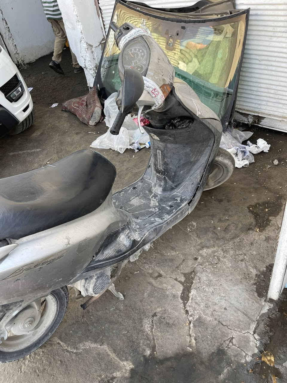 سلام عليكم
بريز شغالة الدراجة سلف وهندر ابيعه كوم حديد بي صالنصة طاكة مكاني بياع *********** ب250
