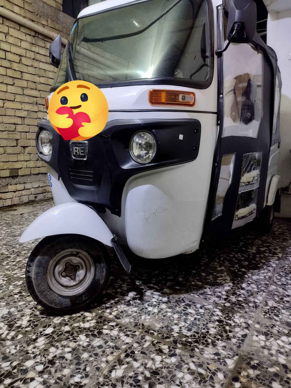 الموديل : 22
رقم + سنوية : باسمي  (تحويل ثاني يوم )
هزه جديدة يعني ماتدفع فلوس هزة ولا كلشيء 
تحويلها يكلفك 45 الف فقط كلشيء ماعليها .
محرك مامفتوح 
كشرها كدامك بيها خياسات قليلة كلش 
دبلات جدد + كلجات جدد 
تكتك خير من الله حلوه جنها دكتورة 

رقم وبيه واتساب 
***********
