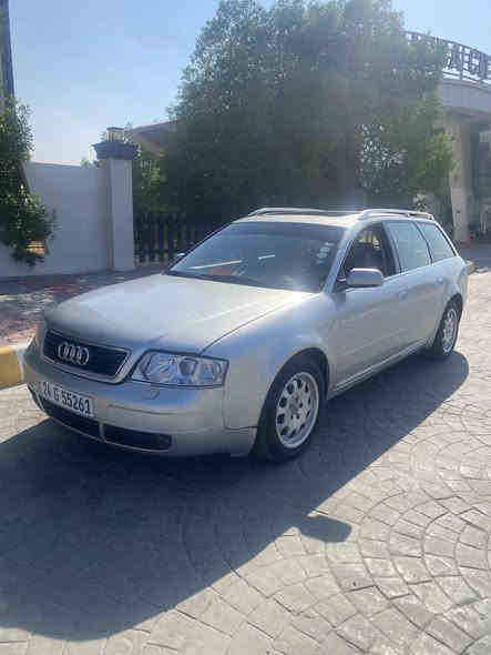 السلام عليكم 
للبيع Audi A4
موديل 2000
محرك V6
كير اوتو Tiptronic
سياره كلش نظيفه 
كهربائيات كلها شغاله و بلاديه بدون جطل
داخل جلد 
سلايد طكتين 
تخم ويل كب بلادي 
و بعد بيها هواي مواصفات
رقم دهوك بأسمي سنويه 2030
السعر ٥٠.  أو مراوس
بيهة مشكلة بل تنميرة مال كير بس
مكاني بغداد البياع

علي ***********

