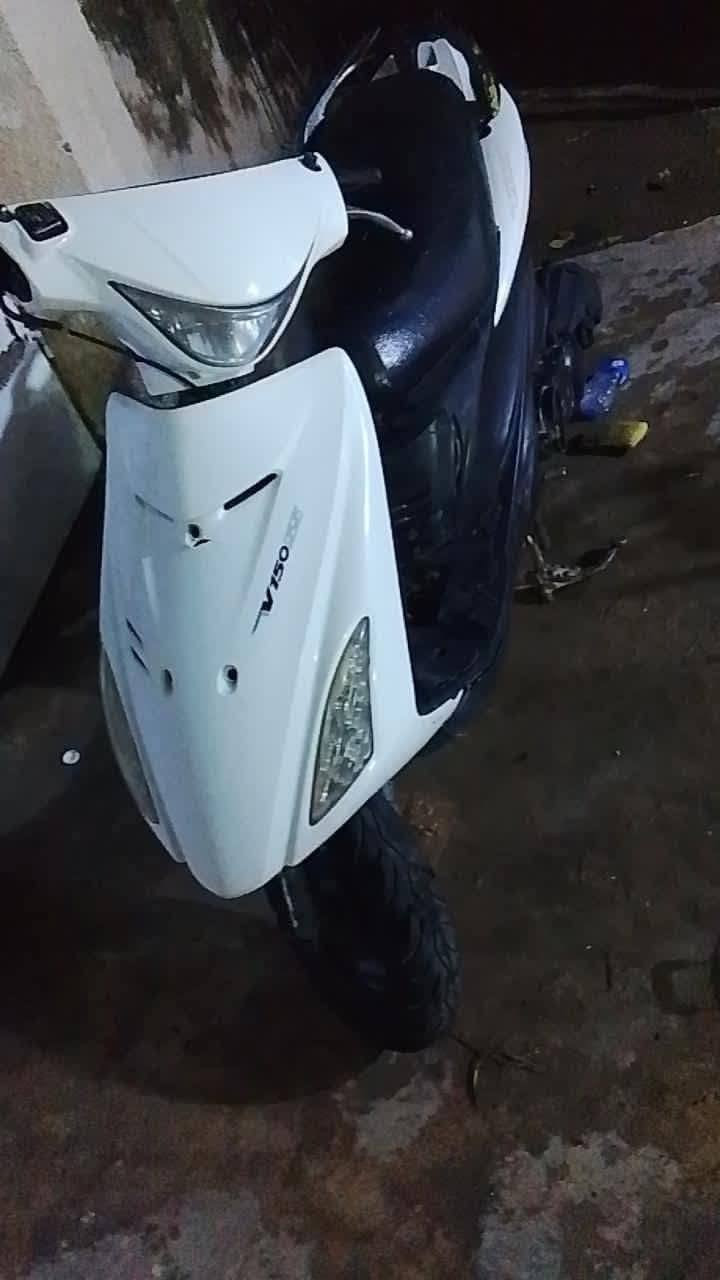سلام عليكم ادرس حديث صيني كفراتهه بلاديات تخم تايات جدد دراجه نضيفه  نقصهه بس شوته شلعه معدل فول مكينه 150cc مكاني بلكوت سعر 200بيهه مجال بسيط رقمي *********** متواجد خاص
