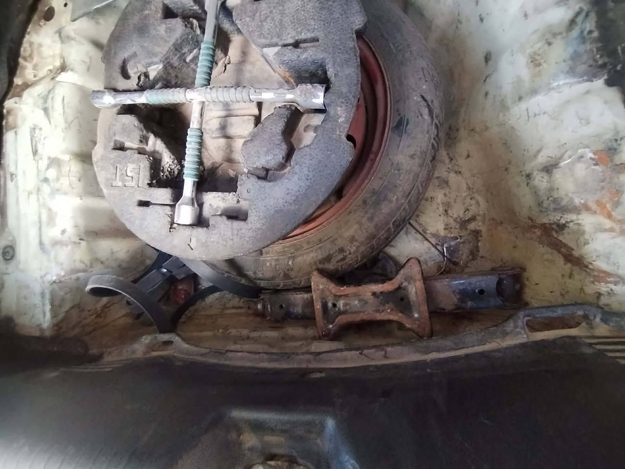 كيا فورتي أمريكي محرك 2000 مشروع وطني بسمي له 30بطقه بنزين بسمي شرط تحويل وكالة بيه ضربه بس مكان السبير بارد بدون صبغ بلاديه كله ليبت واحد مكاني كركوك سعر 94 للبيع مرواس ***********
