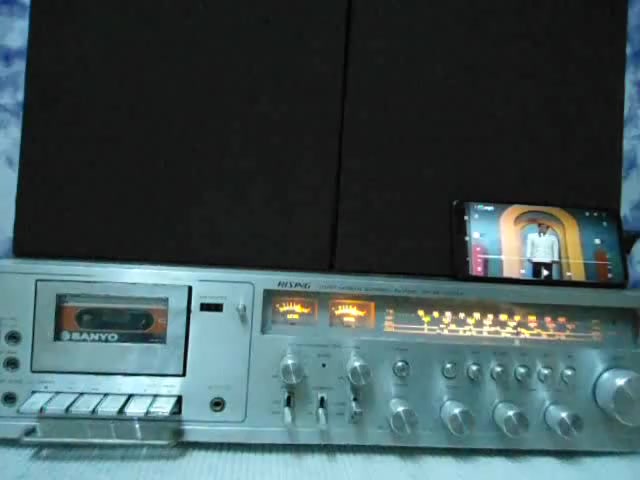 إلى هواة التسجيل
جهاز ماركة رايزنك صناعة يابانية أصلي 
راديو 4 موجات 
المسجل شغال بالكامل حتى التسجيل 
مدخل اواكس AUX 
***********
يوجد توصيل
