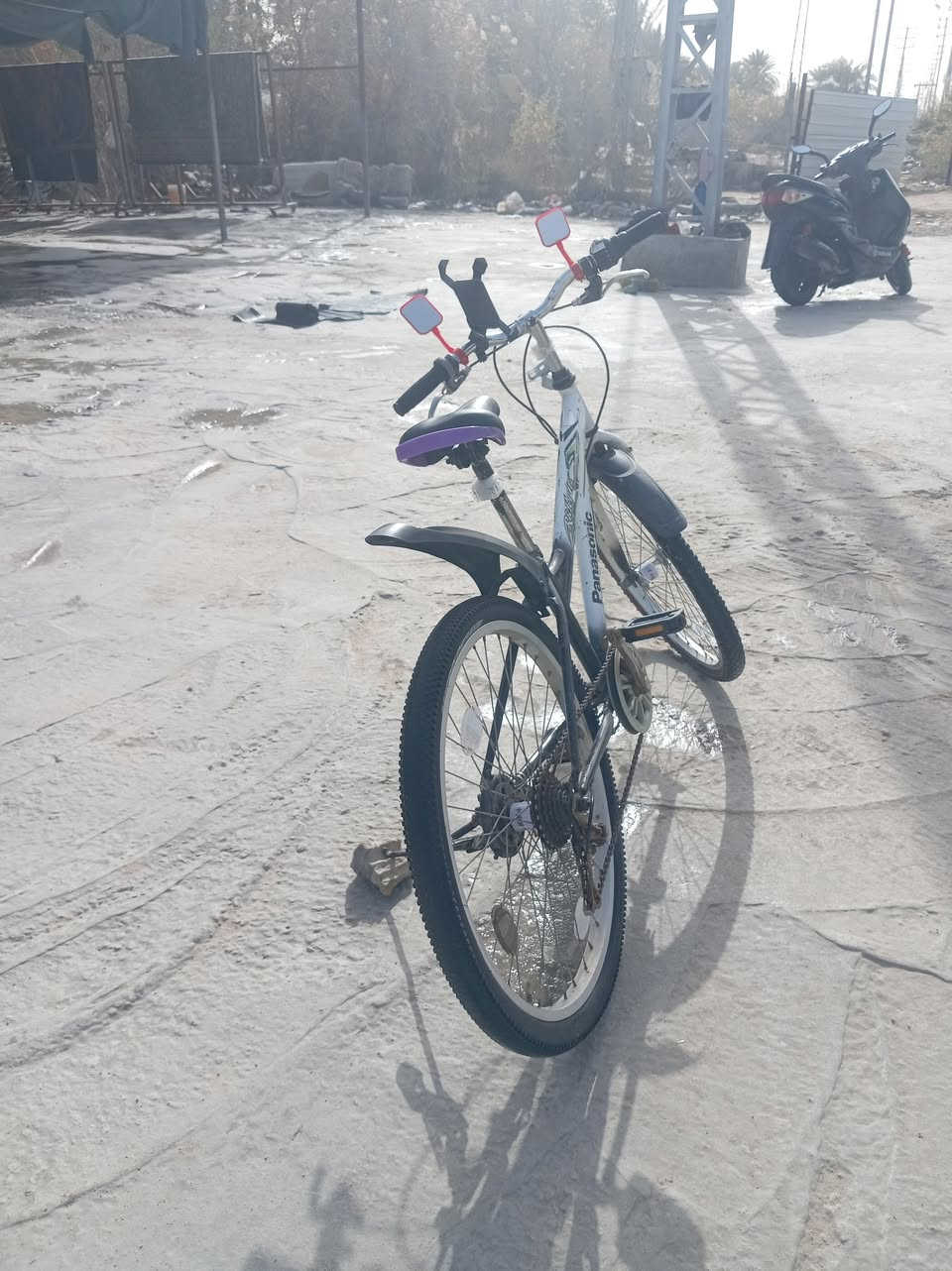 سلام عليكم
بسكل ياباني
عكرب 6 نمرة
امامي،،1نمرة
نضيف جدا
كامل مابي نقص
حجم 20
السعر 120 
العنوان  كربلاء  حر صغير 
***********
وبي وتساب
