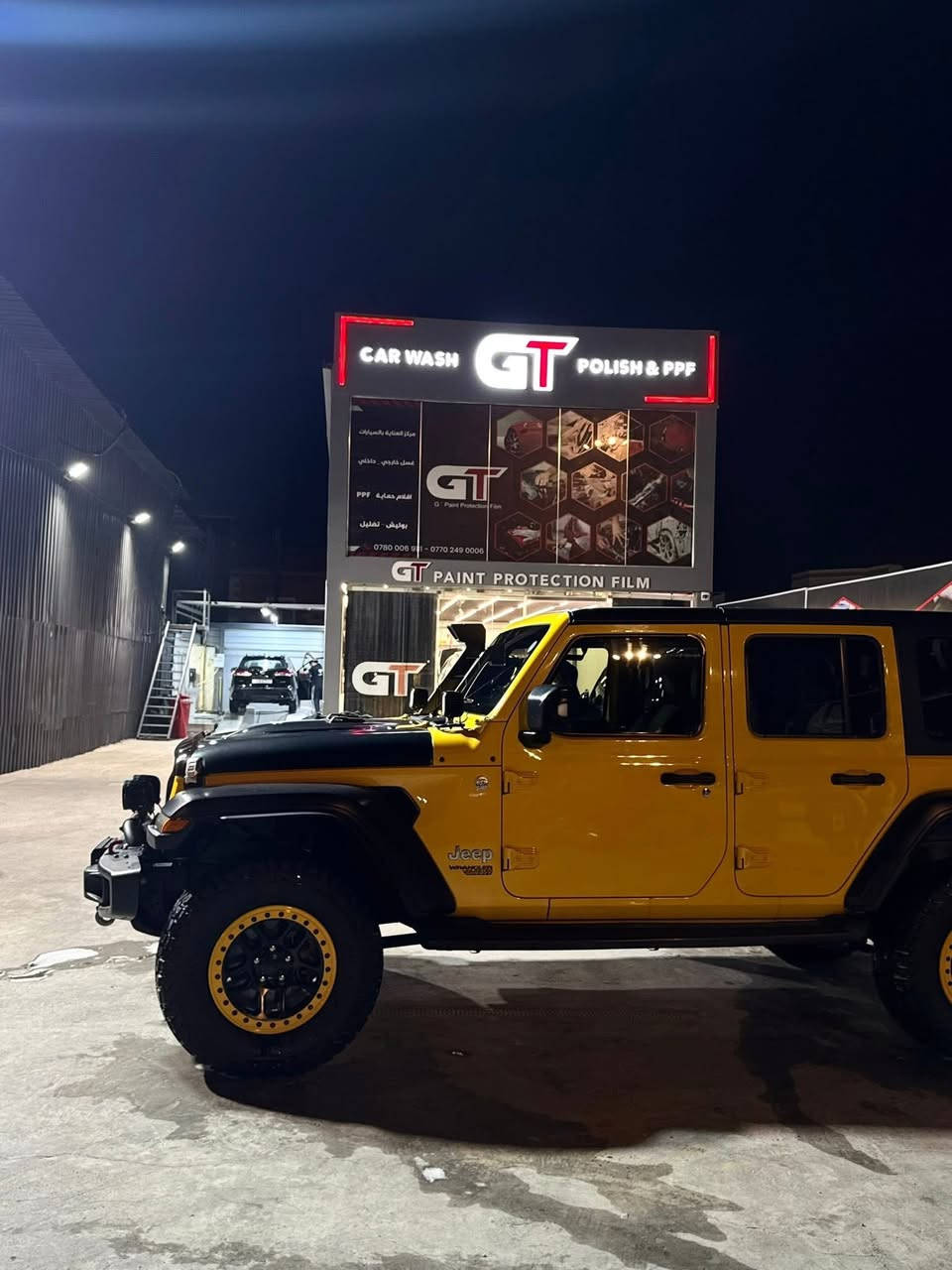 جيب رنجلر وكالة هارلم لون خاص تحديث خاص جاهزة من كلشي 

سياره بيها تفاصيل هواي 
لعشاق التميز والافرود 
اضافة على السيارة 
خدادية كاملة من فوكس
ونج سحب من شركة warn
منفاخ هواء من شركة كوبر اصلي بباب الصندوق مخفي 
سقف معدل عازل للحرارة 
ويل اصلي مع إطارات اصلية أمريكي 

موديل 2019 
رقم اربيل 
لون اصفر مميز مو ليموني 

الشراي يتواصل على هذا الرقم 

***********
