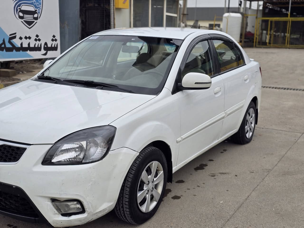 السلام عليكم من رخصة الادمن عندي كيا ريو موديل 2011 رقم اربيل سنويه منتهيه وهزه جديده لحد 2027 بدون صبغ بيها مكانين تعديل بارد محرك 1400 شرط التحويل مكان السياره أربيل شارع 30 عارضها  87 ومجال بسيط للشراي للإستفسار اتصل بالرقم واني بالخدمه ***********
