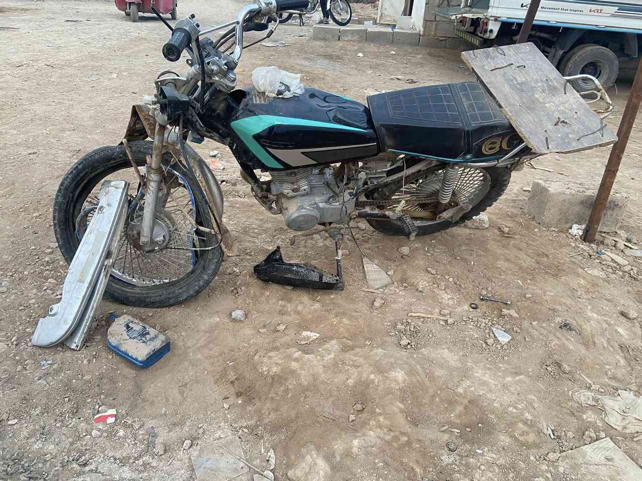 دراجة تايكر ٢١ مدعوم لاهل التعمير مكفولة شاصي ومحرك مابيهن خلل نهائيا المحرك لانضوح ولا تبخير فقط محتاجة دبلات وويل وتتوكل على الله رقم تواصل ‭٠٧٨٢ ٥٧١ ٤١٠٠‬
