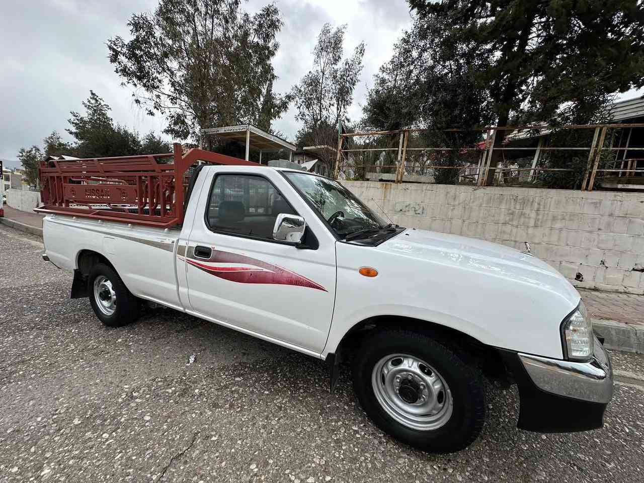 نیسان پیکاب 2012 تاک 
نمونەیە لە جوانی و پاکی 
هیچ مەسرەفێکی تێدا نییە 
بێ بۆیاخ 
پێش و پشتی کەپسە 
سەیارەکە زۆر جاهیز 

سعر: لە کۆمێنت داوای بکە ڕاستەوخۆ بۆت دێت 🤖 

گێر و مەکینەی بەشەرت 
هیچ کێشەیەکی تێدا نییە 

ژمارەی خاوەنەکەی 
***********

