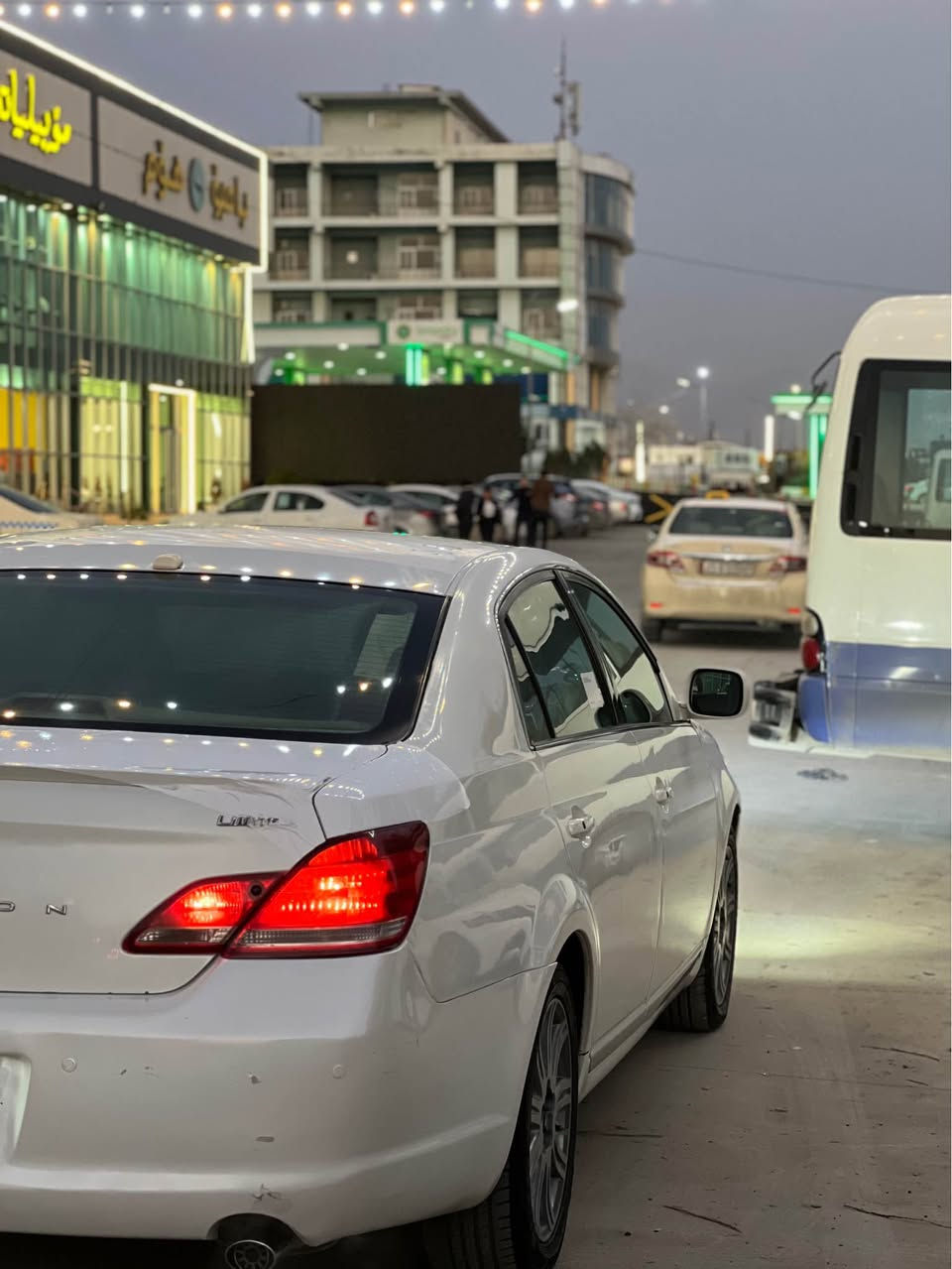 Dwbau*********** Singapore
