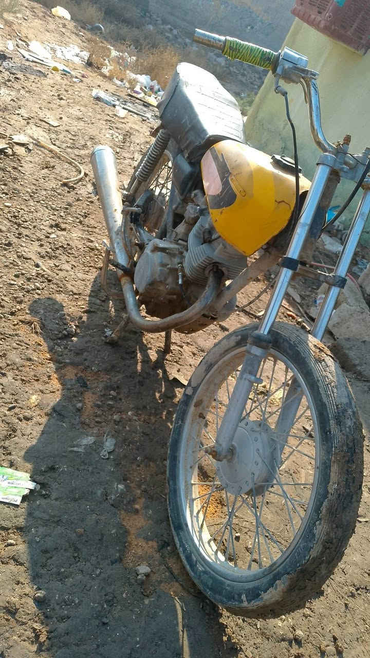 السلام عليكم اخوان هاي الدراجه للبيع مكفوله كفاله عامه كلك السعر 175 وبيها مجال ***********
