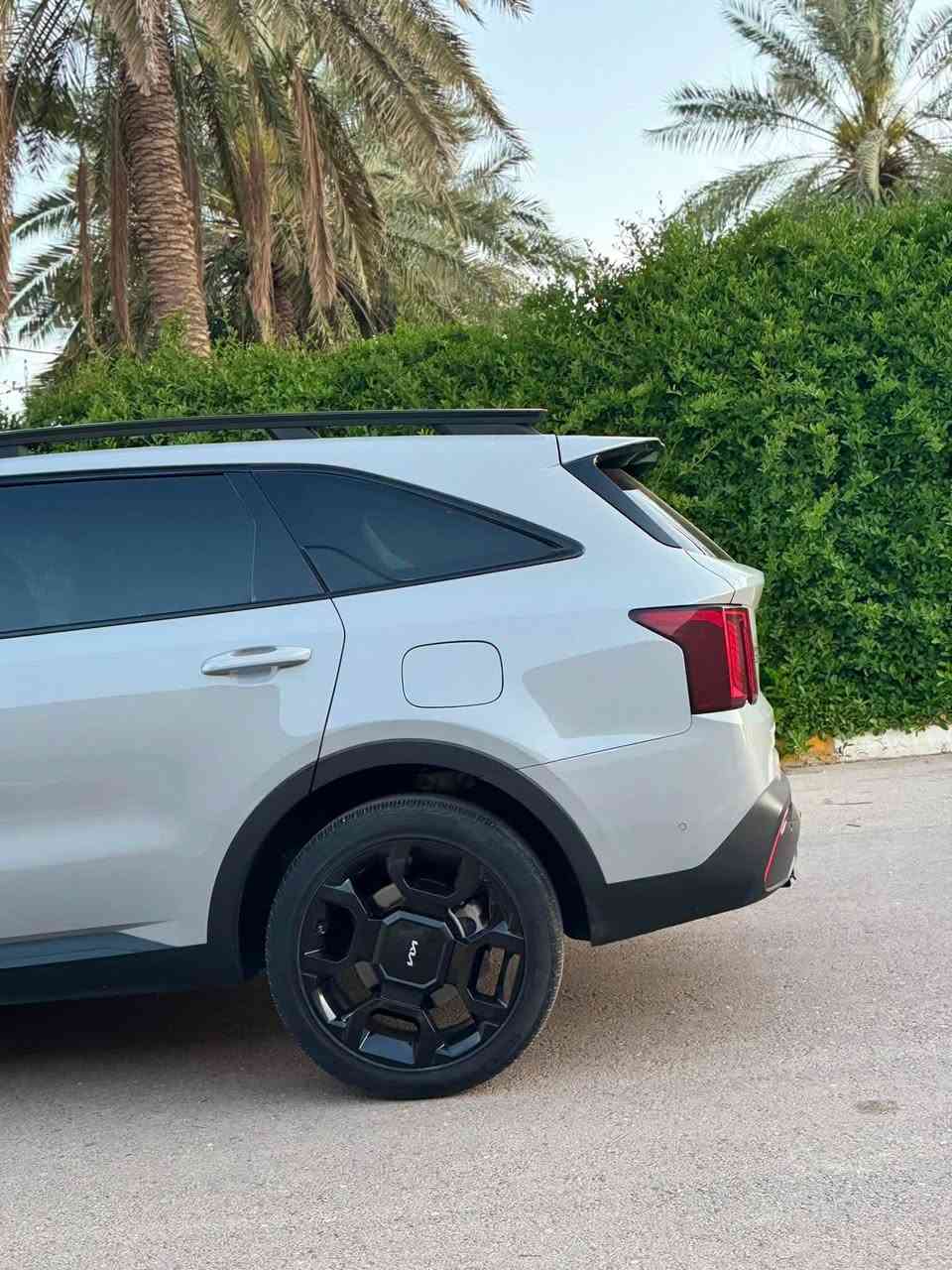 السلام عليكم
سورنتو 2024 X-line فول الفول Prestige

وارد امريكي 

(مــواصـفـات السـيـارة)

حادث تبديل البنيد فقط بدون صبغ كله ليبل واحد 

بدون ايرباك

4 كامرات امامي وخلفي وجوانب 

بانوراما السعر 275

بصمة تشغيل + بيبان + صندوق 

ترحيب عند الاقتراب

مري شفط + كهرباء + رادار + ترحيب

كشنات جلد + تدفئة + تبريد + كهرباء + منفصل vip

سياقة ذاتية + تحديد مسار + 

رادارات امامي ٣ + ٢ مستشعرات +رادارات خلفي ٣ + جانبي٢ 

التوقف الذاتي عند الرجوع + التوقف الذاتي عند التحسس بالاقتراب

٦ حساسات امامي + ٦ حساسات خلفي

هند بريك بصمة

4x4 فور ويل درايف

وضعيات السبورت والنورمل والايكو والسون والسمارت

تبريد منفصل + امامي خلفي

بجم زينون + بك لايت ليد هيلوجين بلادي

ويل كب بلادي بلاك حجم 20

طبعاً الكار بلي فعال فقط ع البلوتوث بدون واير usb 

محرك السيارة 2500 تيربو المرغوب بقوة 281 حصان 

ماشية 45الف مايل

رقم بغداد بسمي 

العنوان كوت قضاء الحي

 

للاستفسار           ***********
