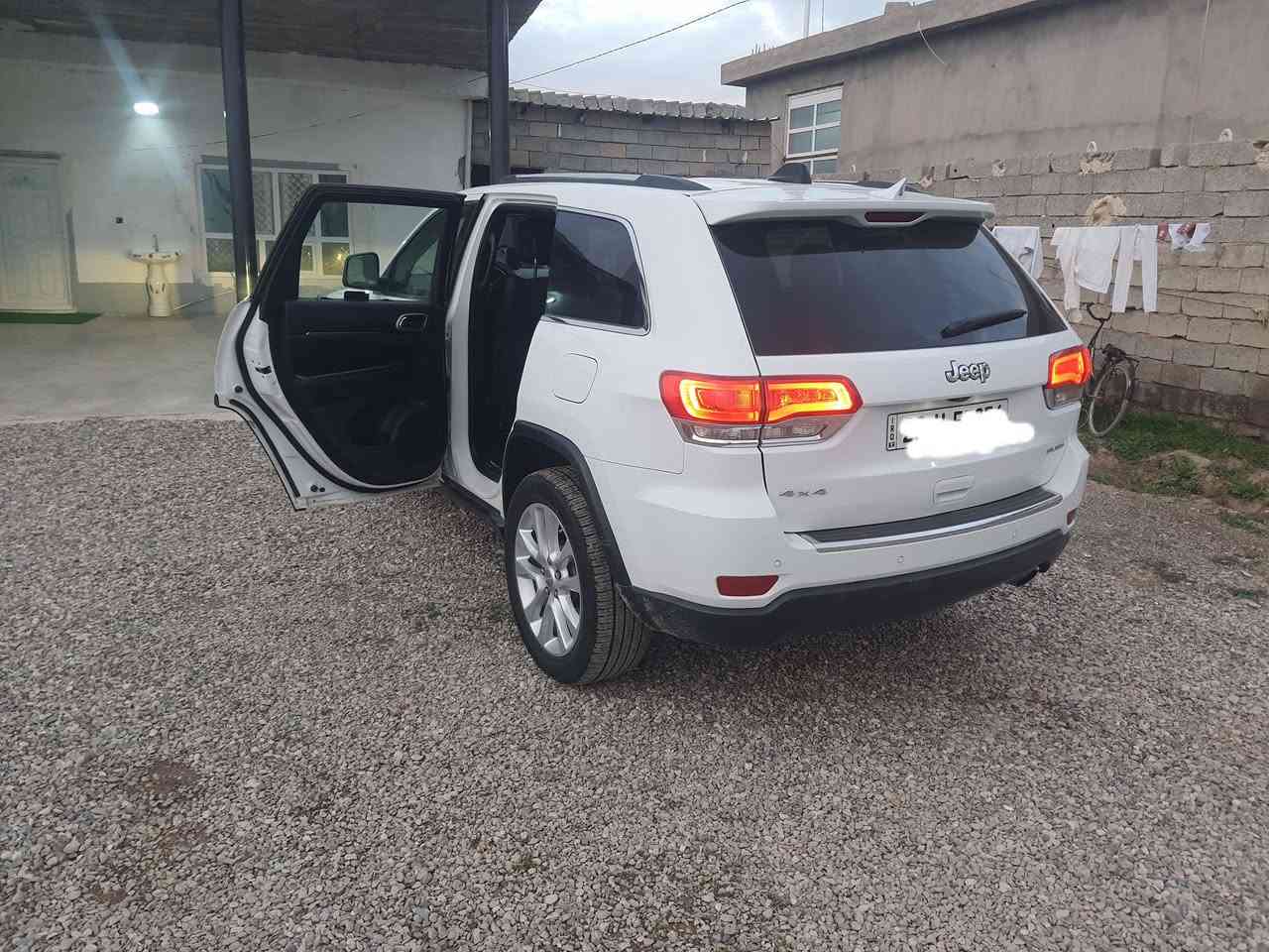 جيب لاريدو 2017 رقم اربيل  لمتد بختصار انطيها بشرط ماشيه 125ml كلشي بشرط المكان كلار سياره بأسمي واحد ع واحد  ***********  السعر 245 بيها مجال
