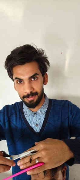 معهد Ezel لفن الحلاقة – واسط
💈✂️ تعلّم مهنة... وغيّر حياتك! ✂️💈

دورات احترافية لتعليم فن الحلاقة الرجالية ✂️‍♂️
تدريب عملي 100% – تحلق 5 أشخاص يومياً!

عرض خاص لمدّة يومان  فقط!
رسوم الدورة: فقط 200 ألف دينار – تدفع مرة وحدة فقط!

والمفاجأة؟
إذا ما تعلمت المهنة... نرجعلك المبلغ بالكامل!

ليش تختار معهد Ezel؟
✔️ تدريب عملي يومي
✔️ مهنة مربحة خلال أسابيع
✔️ ضمان استرجاع المبلغ
✔️ إشراف مباشر من الأستاذ سعد

العنوان: واسط – مركز المدينة – ساحة العامل
مقابل حميد كرزات – العمارة الثالثة – الطابق الثالث

للاستفسار والتسجيل:
أ. سعد: *********** 
رقم إضافي: ***********( متوفر وتساب)

المساعد استاذ حاتم            
الفرصة ما تنتظر أحد... سجّل هسه وابدأ رحلتك!
**معهد Ezel – طريقك للاحتراف يبدأ من هنا!
