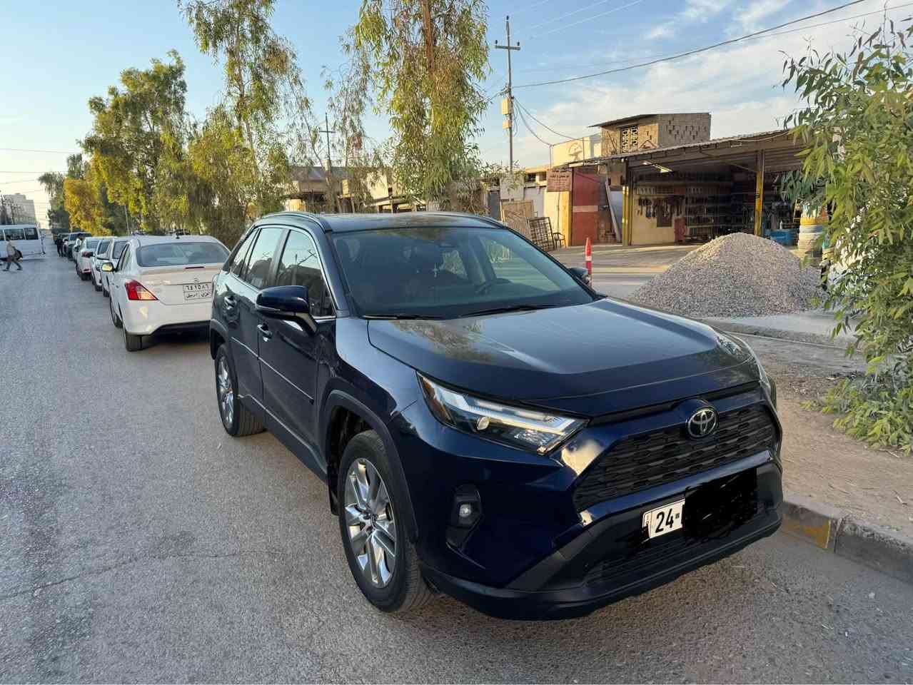 راف فور 
2023
فول مواصفات 
Xle premium
فتحة 
وجلد
ضرر موضح بالصوره نصف جاملغ امامي فقط
السياره رقم دهوك مكانها اربيل
للاستفسار 
***********
*********** أربيل, العراق
