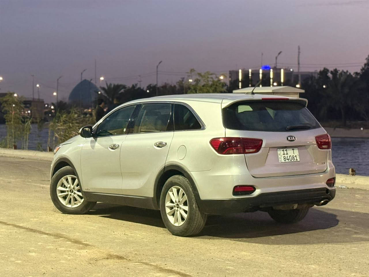 سلام عليكم كيه سورنتو مديل 2019رقم بغداد دولي تحويل مباشرسعر147 مكينه 6سلندر 7راكب قطعتين تبريد سياره جاهزه ماشيه 66الف تخم تاير بيه ٤قطع صبغ مكاني بغداد بلديات حي تجار ***********
