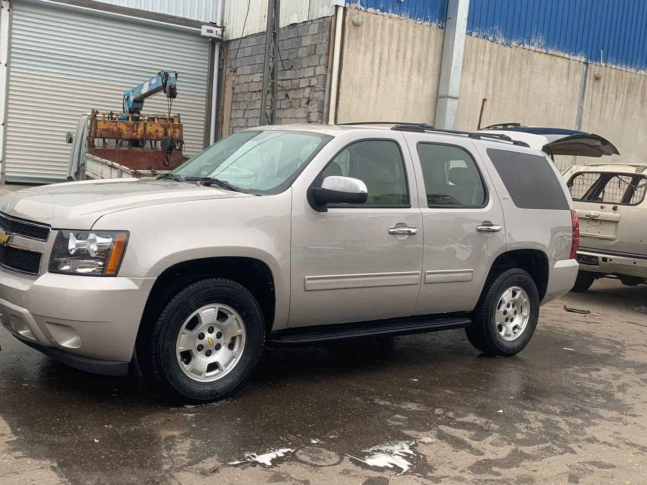 السلام عليكم
تاهو ادوات 
مكفوله من كص او ضربه او تبديل 
فول مواصفات LTZ فول مواصفات وارد خليجي 
موديل 2007 لون رصاصي شمباني 
السياره. مشموله بتسجيل قرار ٤٨ 
مكان السياره النجف الاشرف 
***********   واتساب 
فقط بيع 
السعر 115. او بيها مجال
