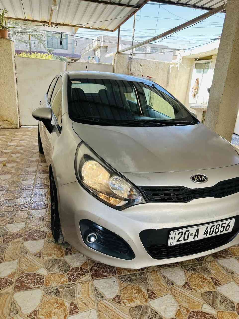 السلام عليكم
ريو 2012 وارد امريكي هاج باك 
رقم ديالى 20 انكليزي 
سنويه مشروع وطني شرط التحويل 
محرك 1600 
محرك وكير جيد 
سياره حلوه وكامله 
تبريد 
صدر جيد 
تخم تاير 
داخله كلش نضيف 
ليبل واحد بيها 3 قطع صبغ فقط 
بدون ارباك وصور امريكا  ضررها كلش بسيط والسونار موجوده بالمنشور 
 السعر 72وبيها مجال بسيط 
***********
العنوان ديالى الخالص هبهب
