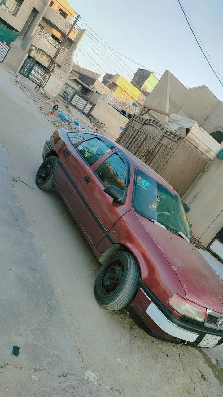 سياره للبيع محرك16 لون ماروني سنويه صاقطه 21 نضيفه كابون بانزين السعر 26 الاتصال ***********
