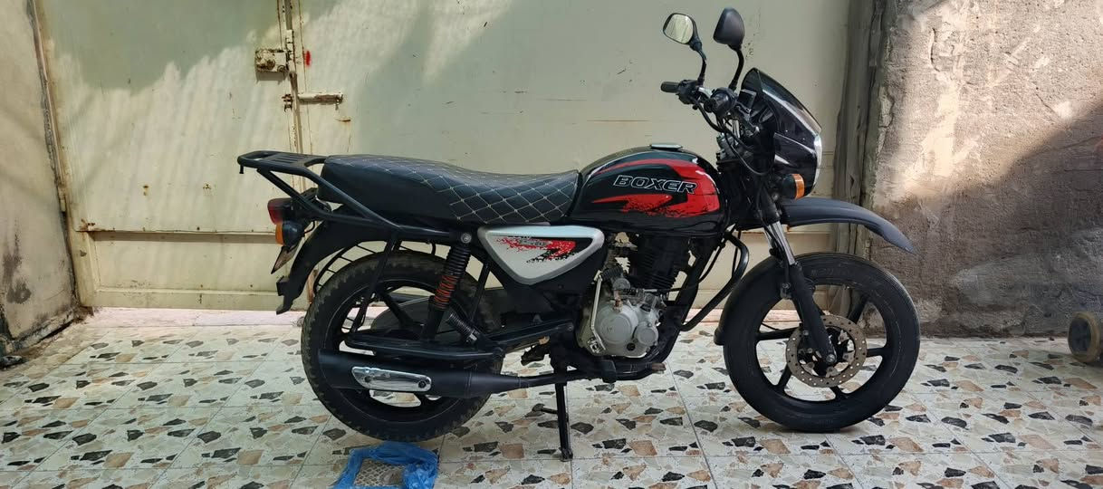 بوكسر موديل2022 اوراق كاملات للبيع سعر مليون و300 وبيه مجال  محرك نضيف فول  كاملة مابيه نقص  مكاني بعقوبة كاطون الرحمة خاص موجود او اتصل ***********
