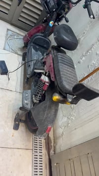 دراجة شحن للبيع موديل 2025 دراجة شغالة بطاريات حيل نضيفة بس يحتاجلهة ت...