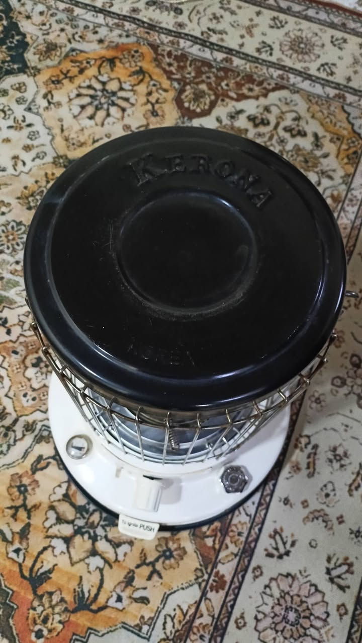 سلام عليكم صوبه كوريا شركة كيرونا نضيفه مالت بيت حجمه 3*4 السعر 60 وبي مجال مكان حي  الشراي يتصل ***********
