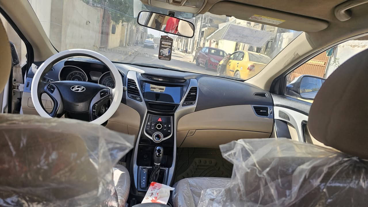 السلام عليكم انترى ١٥ 
للبيع كفاله عامه فقط بس بارد بيه 
فول مواصفات عده البصمه 
مكينه 1800 مامفتوحه 
رقم أربيل 
مكان دوانيه 
السعر 126 وبيه مجال قليل 
***********
