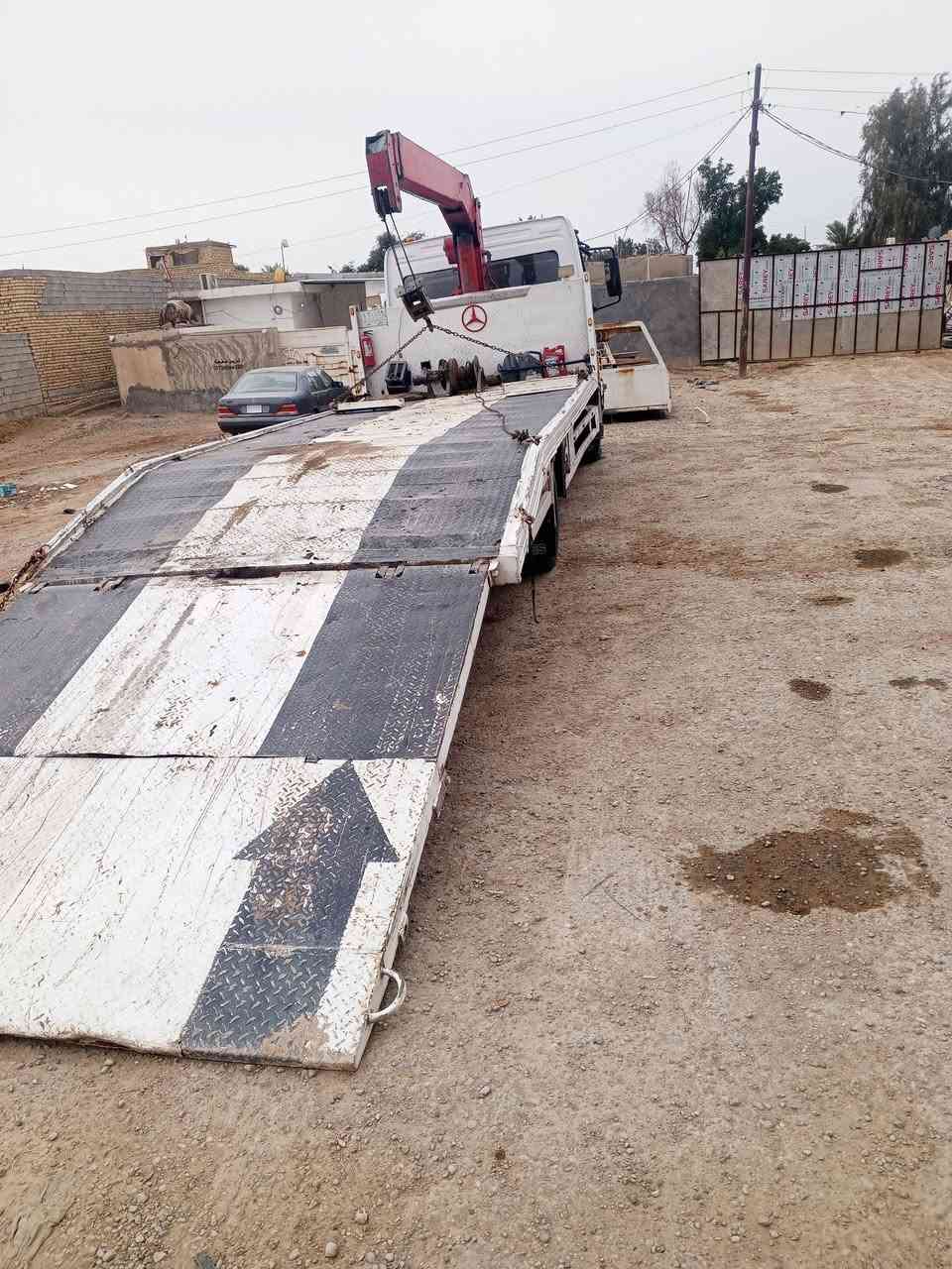 للبيع بدي سطحه باب دفتري وونج هيدروليك الطول 6.10 والعرض 240
مكانه كوت شيخ سعد  شارع العام السعر  12 وبي مجال  ***********
