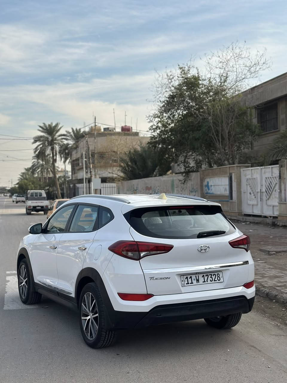 توسان 2017 خليجي
محرك 2000دوش
لد نهاري
5 ويلكب
لايت لد
يدات نيكل
تبريد قطعتين
شاشه كامره حساس
ماشيه 73
بيها بارد بشفه البنيد
وبارد بلباب الي وره صدر
دعاميات بلاديه ممصبوغات
السعر 174 وبيها مجال حك الجيه
***********
