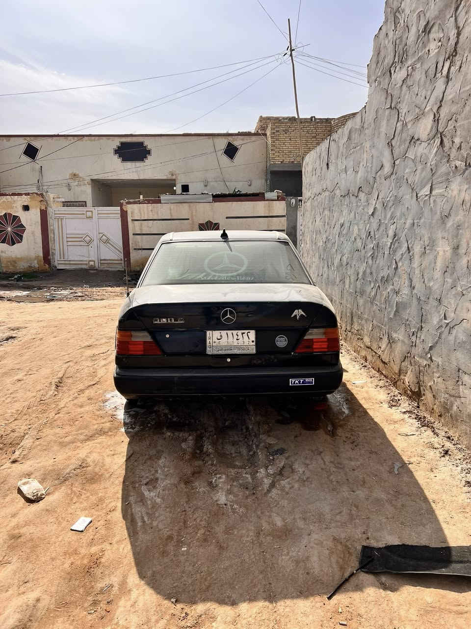 السلام عليكم 
مارسدس دب 1987 سنويه 2027 قواعد بلاديه مداور ثاني يوم مكينه وكير مكفولات مكينه راس الثور 2.5 كهربائية كلشي شغال تخم تاير جديد حداديه زينه السعر 44 بيها مجال ***********مكاني دوانيه قضاء غماس
