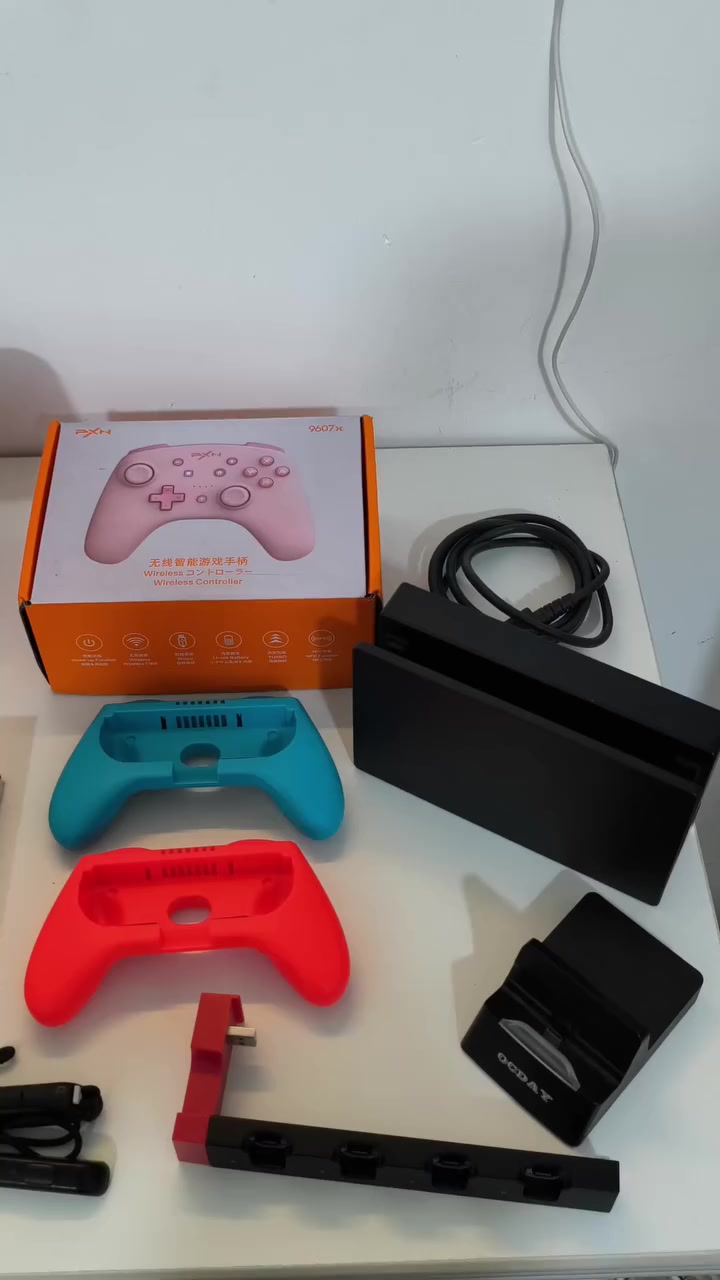 السلام عليكم (للمراوس بستيم ديك)
نتيندو سويتش 
Netindo switch 
الجهاز نظيف كلش ومابي اي مشكلة عالفحص 
مهكر نظامين اونلاين اوفلاين 
الملحقات:
1_رام سان ديسك اصلي 500gb مليان العاب 
2_دوك الاصلي 
3_كيبل hd الاصلي 
4_جوي كون الاصلي 
5_دوك اضافي 
6_جوي كون اضافيات عدد 3
7_جويستك pxn عالية الجودة
8_جنطة 
9_حافظة+كفر 
10_قبظات جوي كون عدد6 
11_شاحنة جوي كون 

اخوان الجهاز للمراوس بستيم ديك حتى لو ذاكرته 64 
يوجد توصيل لكل محافظات العراق 
***********
