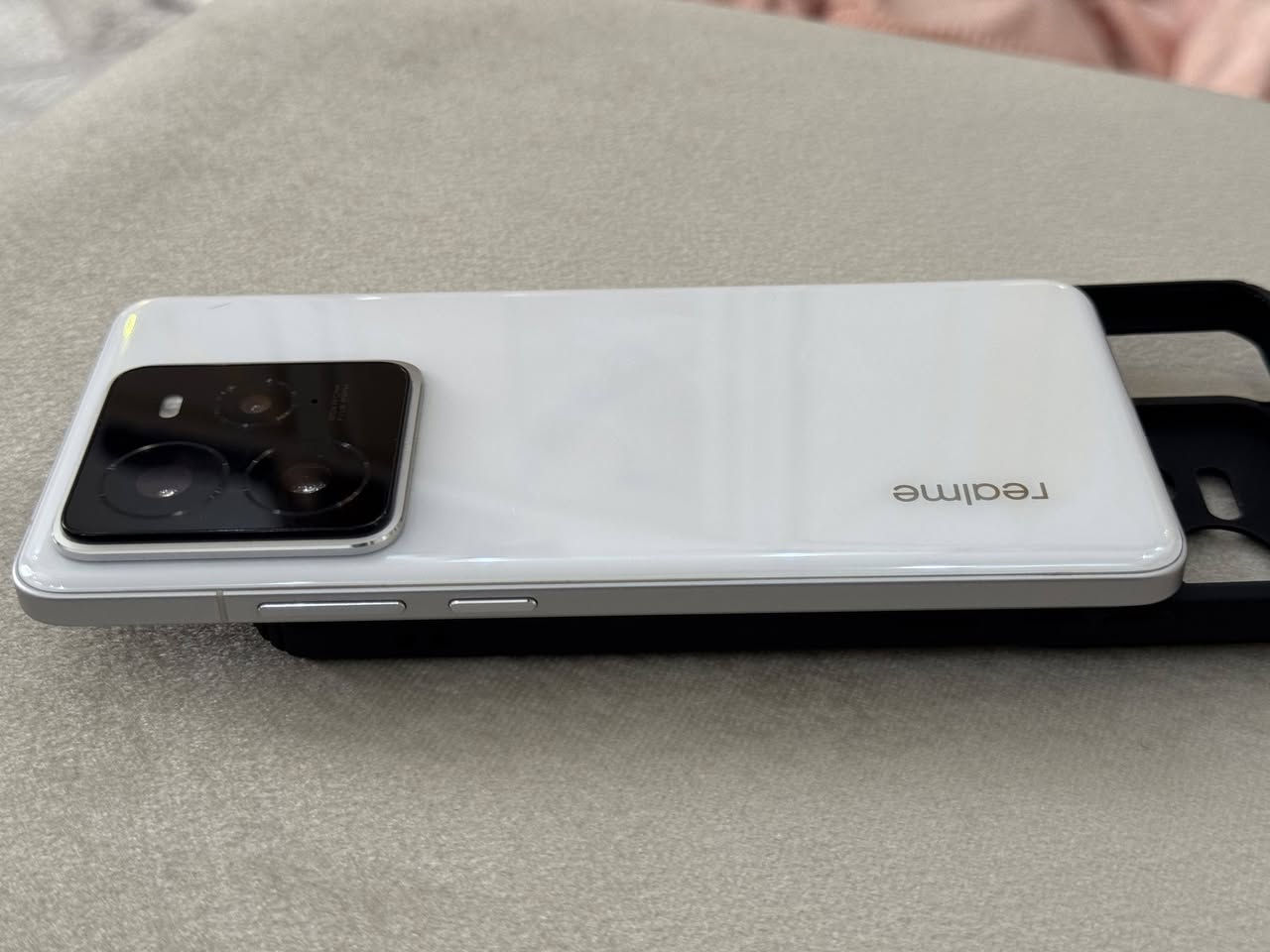 ريلمي gt 7 برو بدون ملحقات
النسخة الموجهة للصين ، روت عالمي 
نسخة 256 - 12 
بطارية 6500 بشحن صاروخي 120W
معالج سناب دراگون 8 ايليت نفس معالج S25 الترا 
اعلى مقاومة ماء وغبار معيار IP69 
شاشة منحنية بسطوع 6000 شمعة 
سستم كاميرات خرافي

النظافة على وضع الشركة ما عدا الضربة الخفيفة الموضحة بالصورة
3 حافظات وياه 

سعر 675 وبي مجال بسيط 
مكاني كربلاء


**إذا كنت صاحب هذا الإعلان وتريد حذفه لأي سبب، رجاءا أرسل رسالة إلى الدعم الفني**