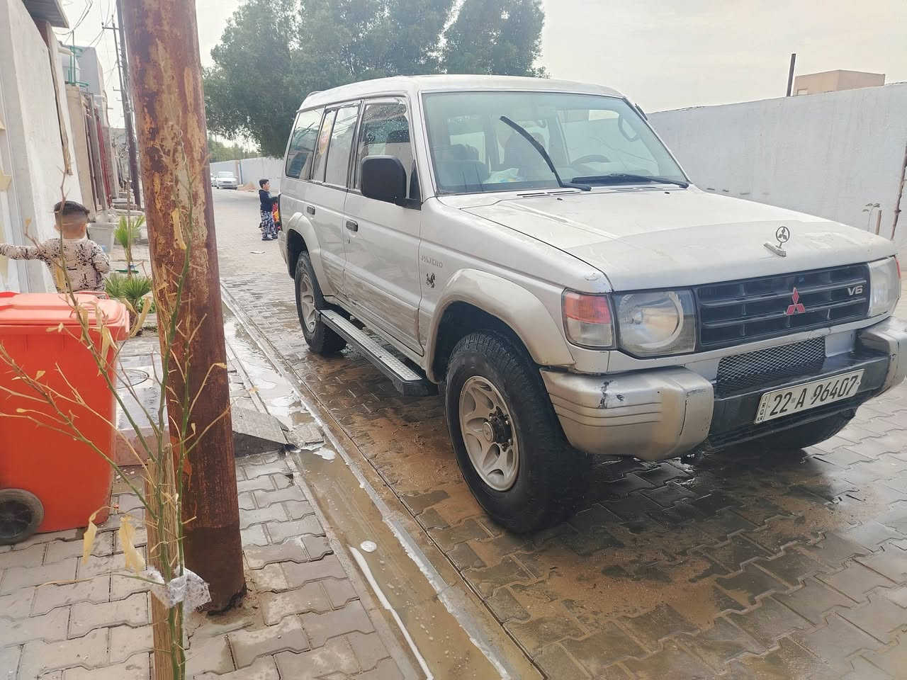 السلام عليكم باجيرو للبيع موديل 2000 محرك بلادي كير عادي حداديه جديده رقم اربيل انكليزي السعر 65 مكاني كربلاء *********** شراي يتصل سياره جهزه وحلوه وبا عفيه عله ليخذها
