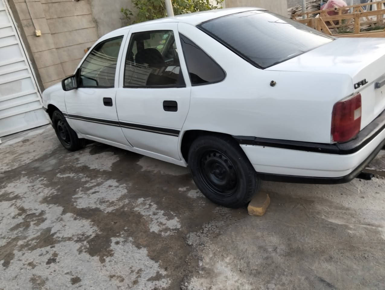 اوبل فكتره مديل 91 رقم كربلاء مكينه مفتوح حاويه حدادية مكفولة تخم تايرات داخل جديد بطاين جدد سياره جاهزة كهربائيات كله شغاله سياره حلوه موجوده في بابل السعر،،،26،،، رقم الموبايل ***********
