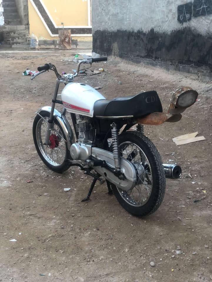 السلام عليكم اخوان للبيع دراجه نامه شلامجه تعمير 2025 مصارلها شهرين من معمره دراجه بعدها نضيفه الاستفسار خاص او ع هذه الرقم ***********
