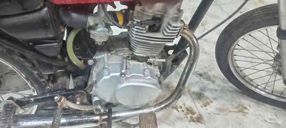 اسلام عليكم دراجه البيع شاصي مديل 14 تعمير 21 اوراق اصولي بس بيه ورقت الوصل ضايعه او موجوده استنساخ تكدر اطلعه من الوكيل وكيله عمار ديوان مكينته نعامه سعر 450 قفل 450 اله ربع ما ترهم رقم ***********
