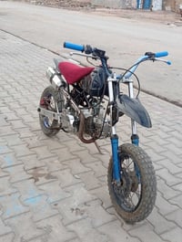 شباب قفاز للبيع تجي تشغل وتروح مكينه 125 هونده السعر اتصل علي077804828...