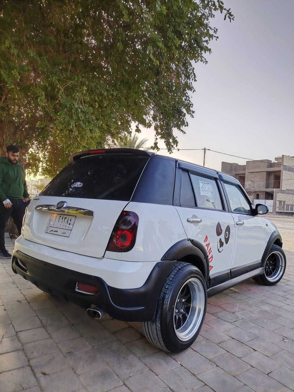 يالله
ليفان 320 
موديل 12
رقم بابل باسمي 
كفاله عامه عدا قطعه صبغ اثر طخه خفيفه بدون اي ضرر داخلي
محرك وكير بحاله جيده 
كلج جديد 
حداديه جديده 
بدي كت جديد 
تخم ويل رياضي تو سايز 
لدات ترحيب 
ادامه لمنظومة الماي 
وادامه لمنظومة البانزين 
شاشه وسستم صوت كامل 
حتى جامه اماميه جديده
لايت عدسه عين الشيطان
بجم وضهر كله جديد 
ماعايزه دينار  
السعر ٤٢ مجاله جدا بسيط 
***********
