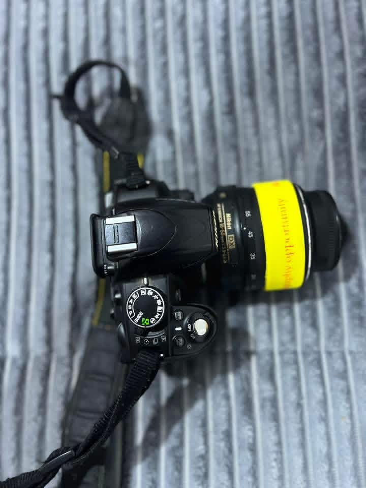 كاميرا نيكون 
حجم D3100 
العنوان صلاح الدين 
للاستفسار اتصل ***********
