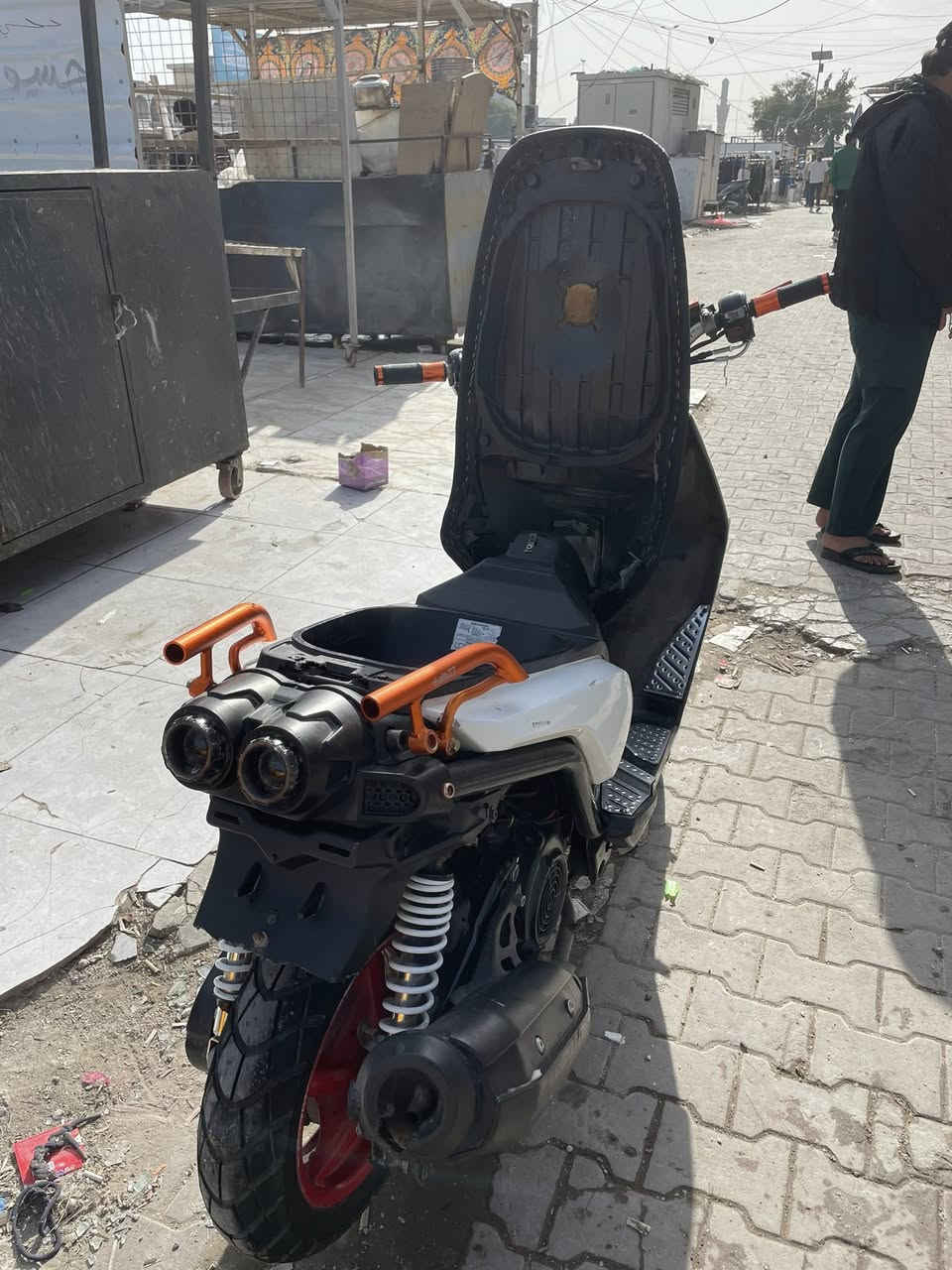 سلام عليكم شباب سكنس 🏍️جبلي مكفوله مكينه  خرسه 🔕وكفر مختم وكهربائيات شغاله عالي ناصي💡 هورن سعر مليون و١٠٠ بيها مجال حك جيه ع مدينه الصدر هـ***********
