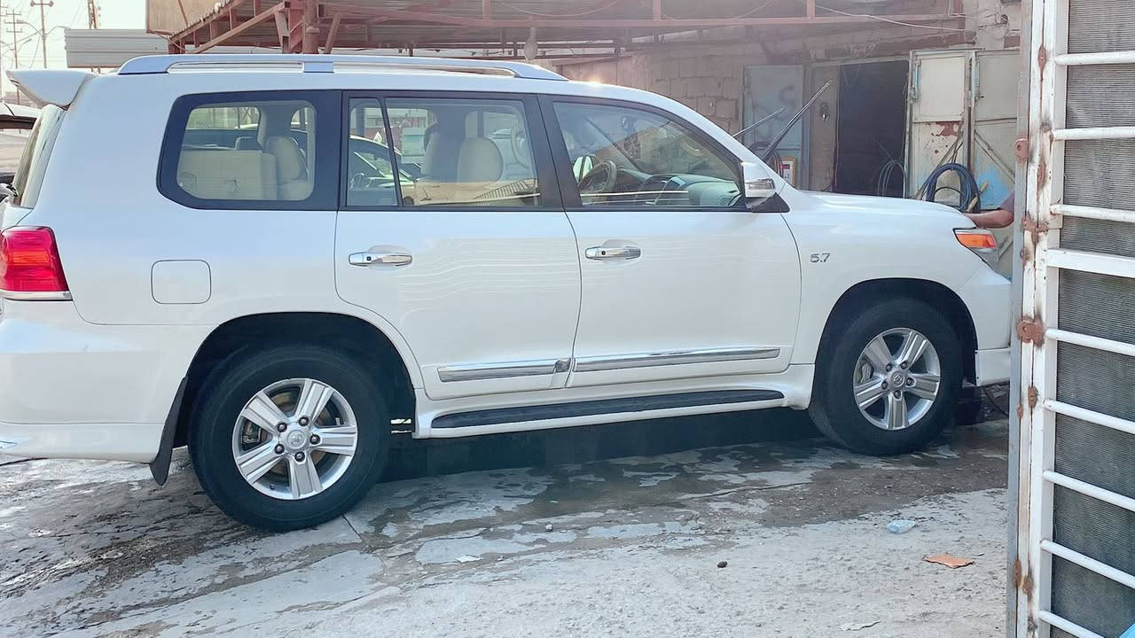 السلام عليكم الاندكروزvxr موديل 14 محرك 5700  فول مواصفات  مكفوله من الضربه والصبغ للبيع مكاني البصره المعقل السعر 450
***********
