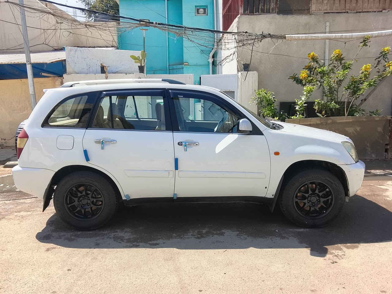 سلام عليكم شباب سياره للبيع شيري تيكو 2011 هاي نضافتها امامكم عنواني  بغداد تقاطع فنون الجميله ورقم الهاتف *********** واتساب.
