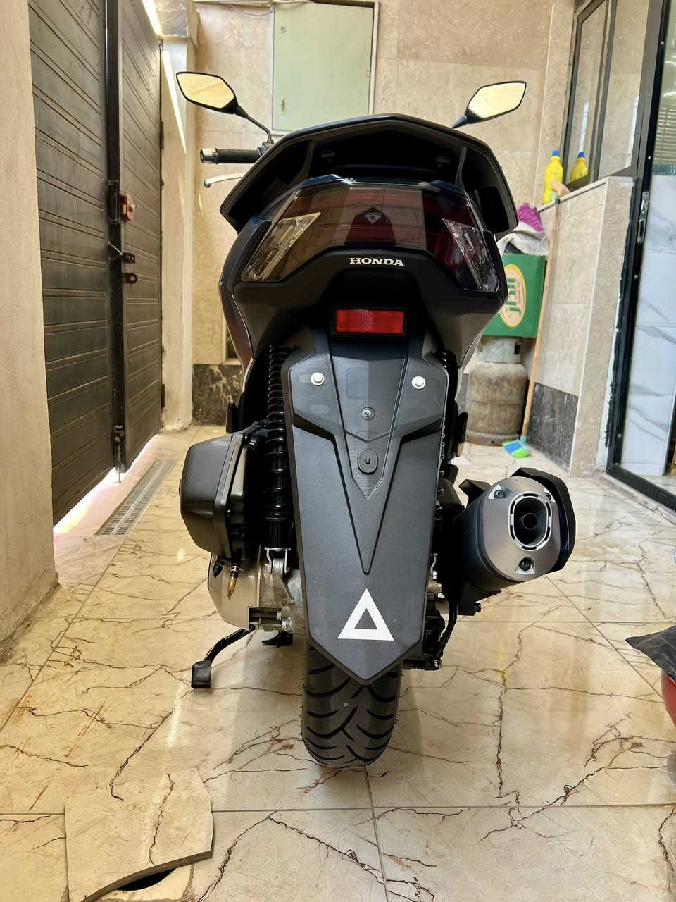 ‏﷽
سلام عليكم psx الجيل الرايع ياباني jk05 الدراجه جديد مال رنبه منازل للشارع ماشيه 5 الف 125 cc استاند حساس وبيه حساس توقف بلزدحام تطفه ولونه مميز بصمه ام الدكمتين بعد الدهن مال يابان بيه برغي ممفتوح بيه *********** مكاني بغداد
