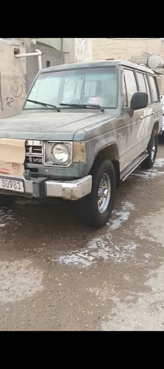 السلام عليكم سياره باجيرو للبيع رقم بغداد انجليزي مدور ثاني يوم موديل 90  مكينه فيفتي اثنين ونص خير من الله صدر نظيف اكسن وشاصي مكفولات سعر 53 بيع مستعجل بها مجال قليل مكان السياره بغداد رقم الهاتف*********** 
مدينه الصدر
