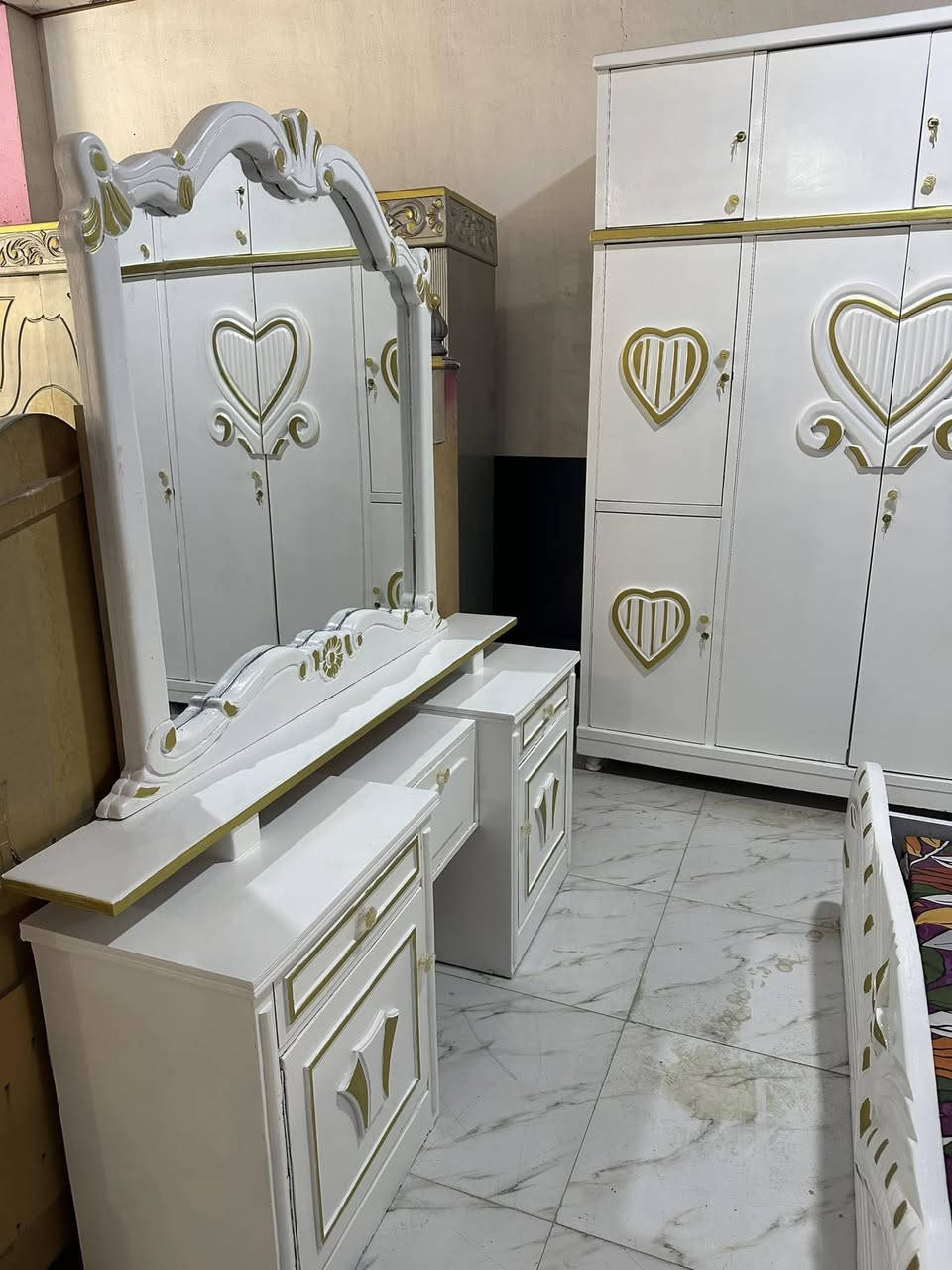 ￼ معرض الخليج العربية ￼ مكان بصره زبير يوجد خدمة توصيل وأسعار مناسبة هذا رقم تلفوني*********** واتس
