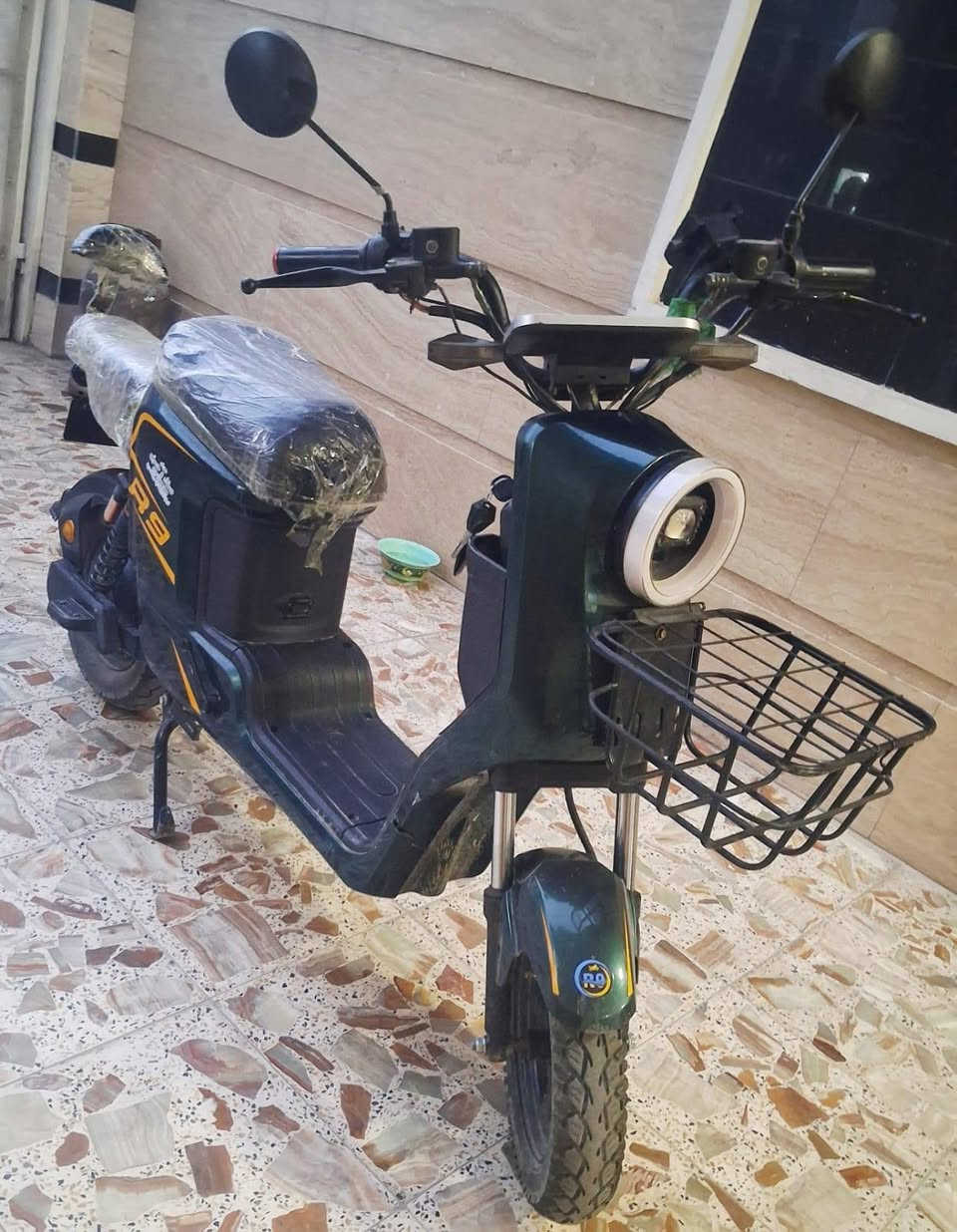 السلام عليڪم 
دراجه شحن R9 للبيع مكاني بغداد 
شغاله والفحص دراجه نضيفه 
السعر ٣٥٠


**إذا كنت صاحب هذا الإعلان وتريد حذفه لأي سبب، رجاءا أرسل رسالة إلى الدعم الفني**