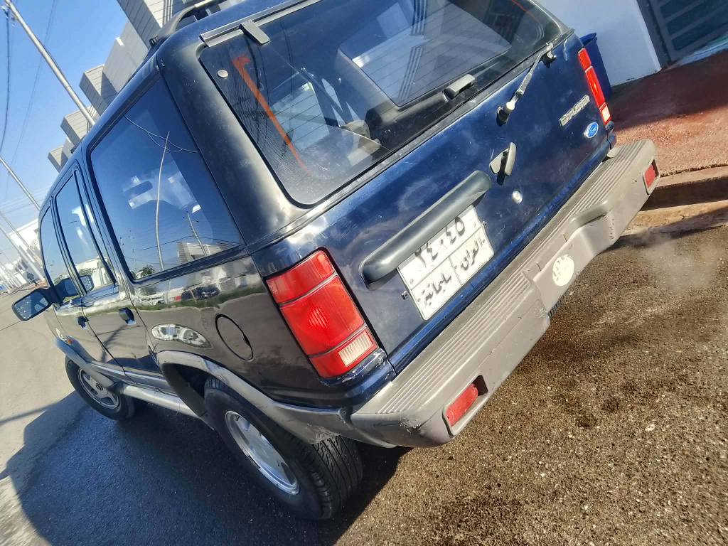 فورد اكس بلور بلادية بدون ضربة  مكينة وكير مكفول رقم سليمانية مكان كلار السعر 35
***********
