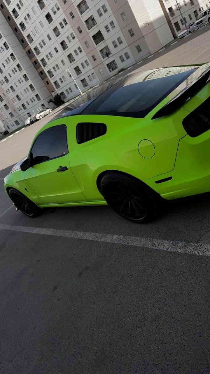 للبيع موستنك 2013 ضربته من امريكا جاملغين ودعاميه كبس سياره لون اسود مغير جماليه اخضر للتصال ***********
سياره عليه برمجه وكزوزات صوته يخبل وعليه داخل كاربون واناره داخليه بغداد, العراق
