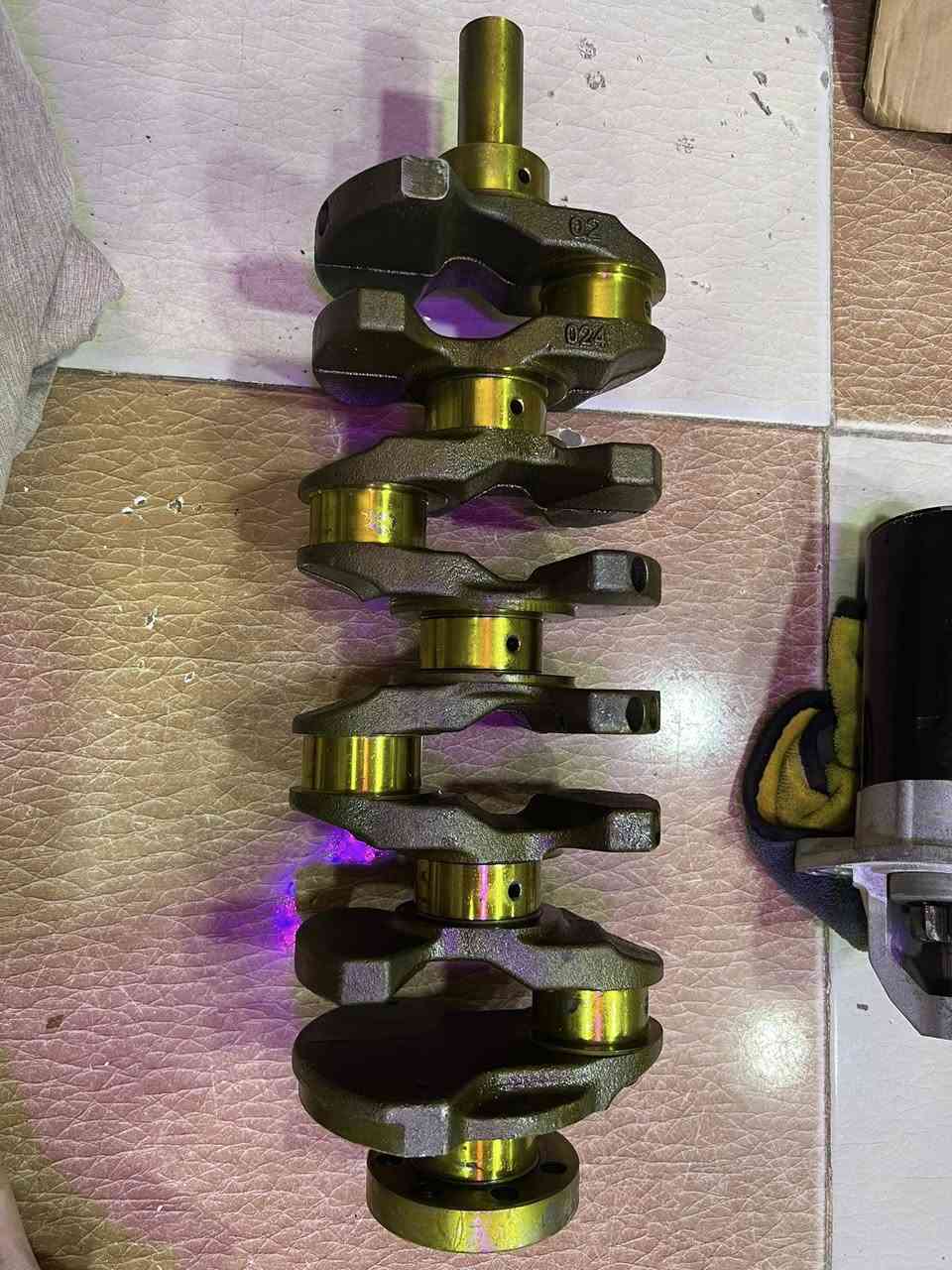 كرنك سوناتا توسان كيا اوبتما 2400  اربعة سلندر 
قطعة بالباكيت ما مستخدم  الي تفيده يتواصل وياي وانه بخدمته ان شاءالله يتوفر توصيل كل المحافظات 
***********
