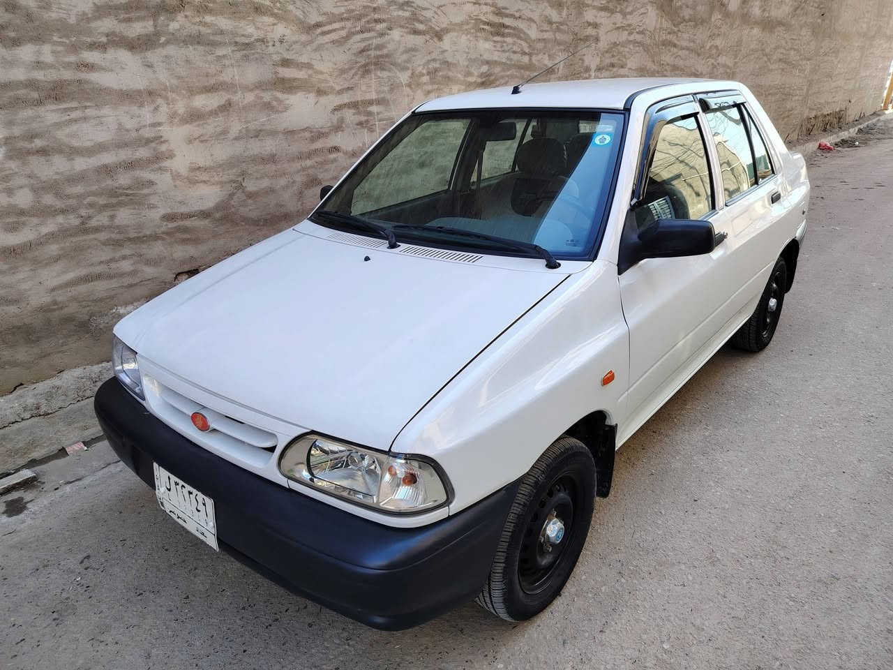 السلام عليكم سايبا للبيع ٢٤ نضيفه دوشمه عام بسمي تحويل ثاني يوم سنويه ل٢٩ مبدل جاملغ أمامي أيمن وشويه من شاصي وباقي مكفول ماشيه ٣٠ مكان بغداد
السعر ٦٥ بيه مجال
***********
