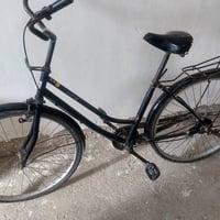 بايسكل للبيع حجم ٢٨ نضيف  عنوان الحرية الثانية قرب ابو جفات السعر ٤٠ ا...